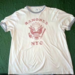 Vintage Stye GAP Romones Tee